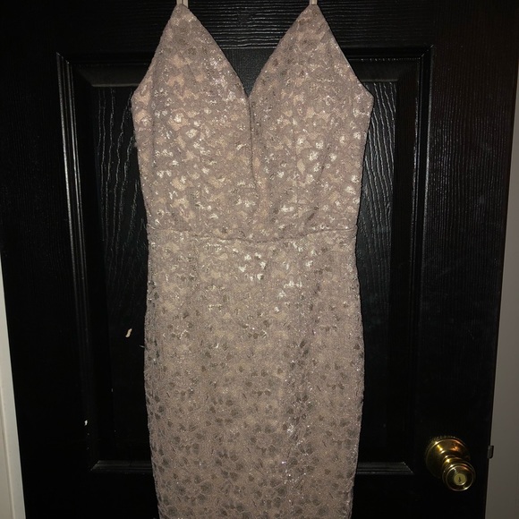 Dress ! - Picture 2 of 2